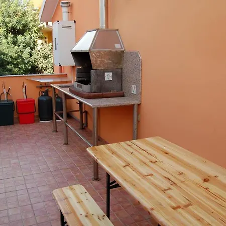 Grazioso Con Terrazzo In Posizione Centralissima A C135